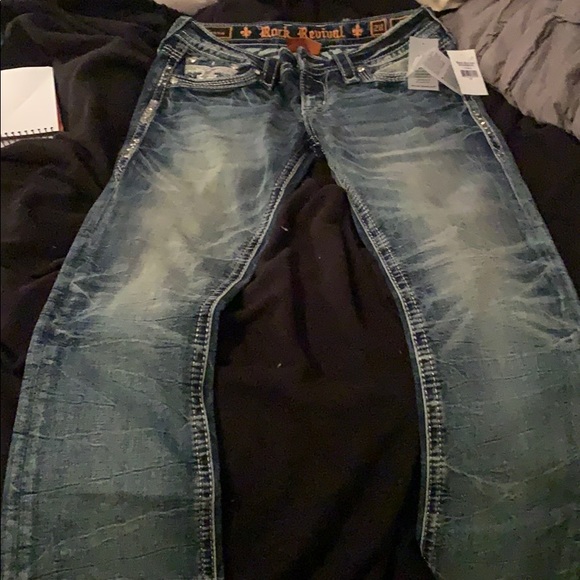 Size 28 boot cut rock rivivals - Picture 3 of 3